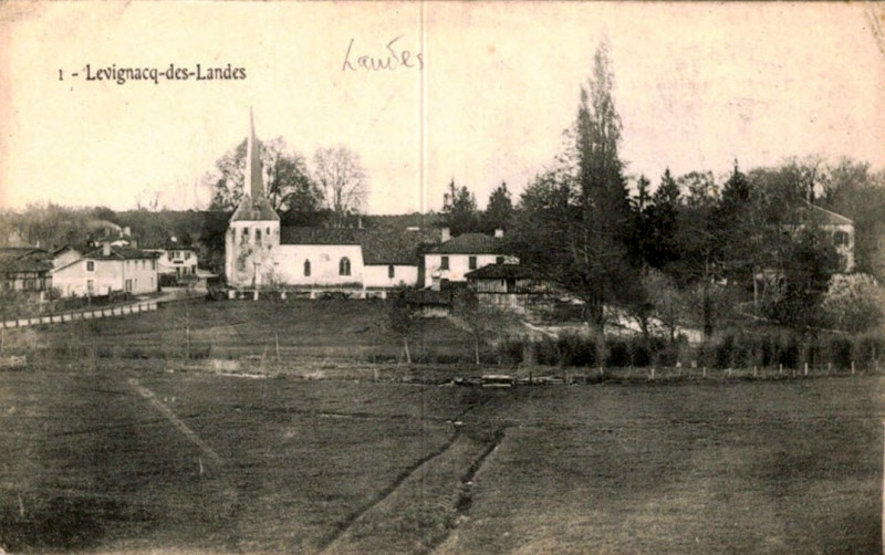 Carte postale ancienne Lévignacq - vue générale 3