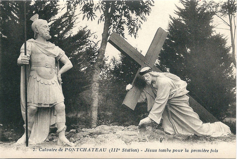 Carte postale ancienne Calvaire de Pontchâteau (IIIe Station) - Jésus tombe pour la première fois à Pontchâteau