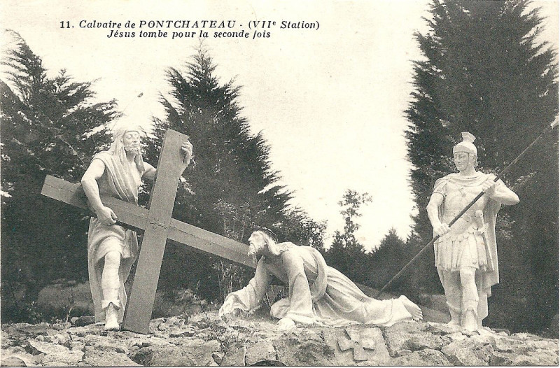 Carte postale ancienne Calvaire de Pontchâteau (VIIe Station) - Jésus tombe pour la seconde fois à Pontchâteau