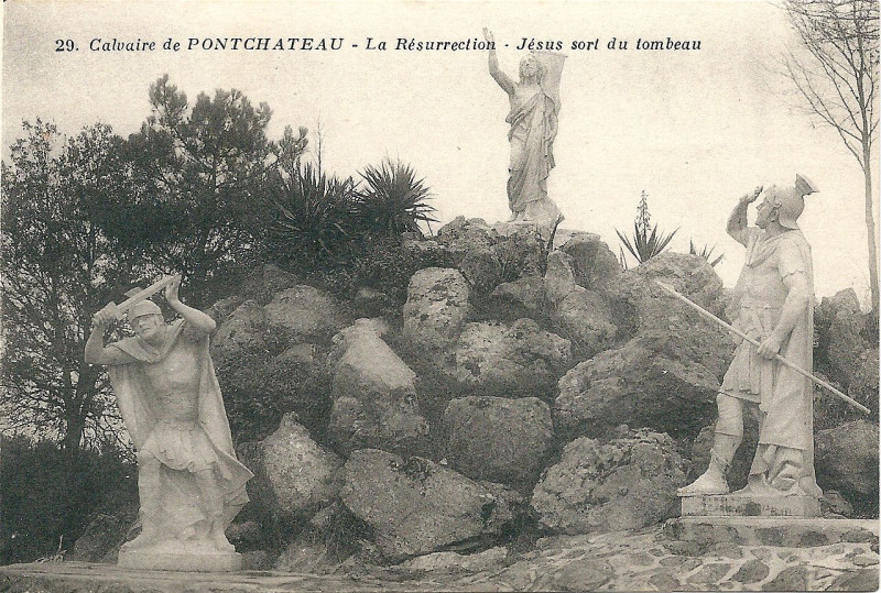 Carte postale ancienne Calvaire de Pontchâteau - La Résurrection - Jésus sort du Tombeau à Pontchâteau
