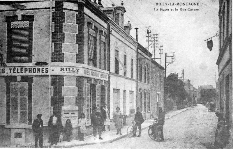 Carte postale ancienne Rilly la poste 1005408