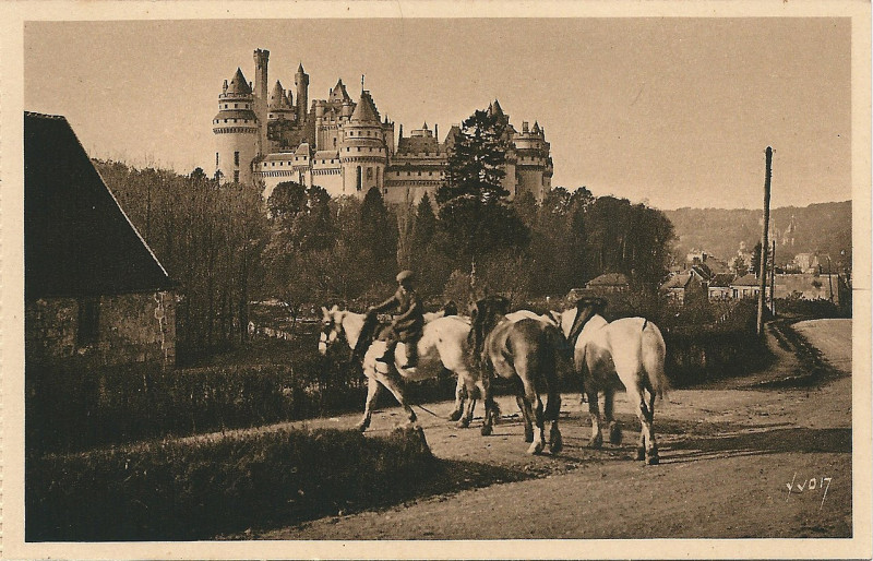 Carte postale ancienne Pierrefonds-Fr-60-vers 1935-Cpa-03