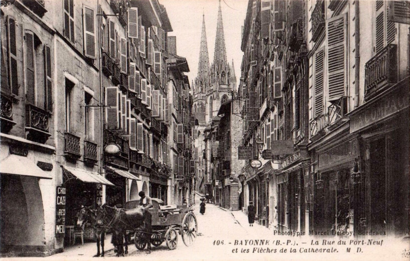 Carte postale ancienne Bayonne - rue du Port-Neuf