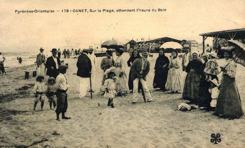 Carte postale ancienne Canet-en-Roussillon - Sur la plage (CP MTIL)