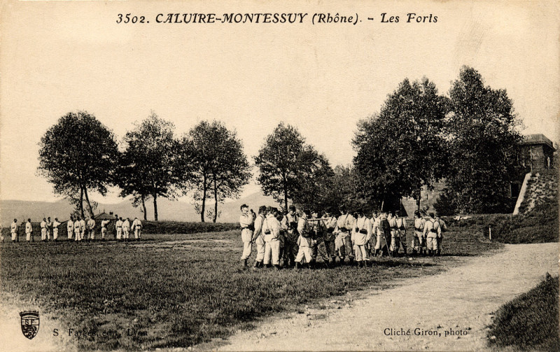 Carte postale ancienne Fort de Caluire-2