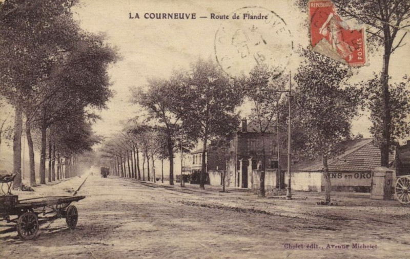 Carte postale ancienne La Courneuve.Route de Flandre