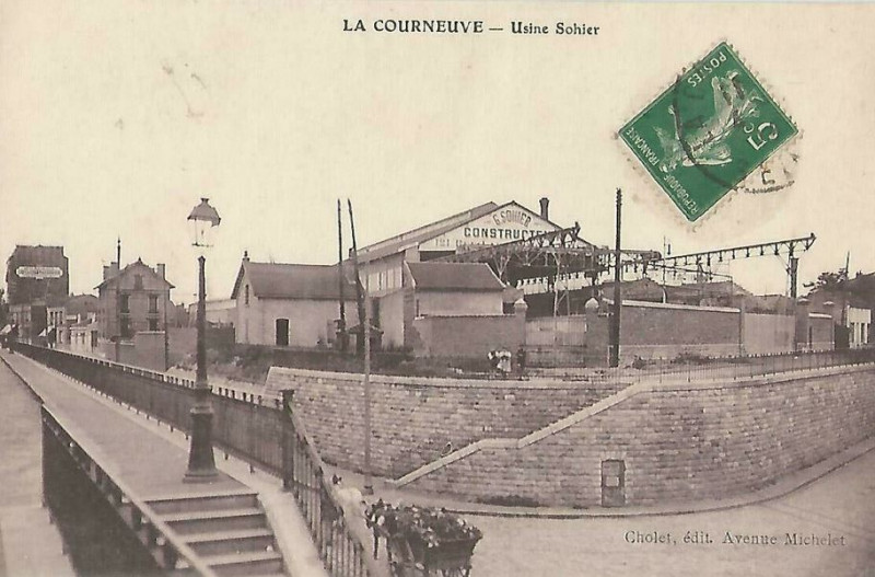 Carte postale ancienne La Courneuve.Usine Sohier.Escalier