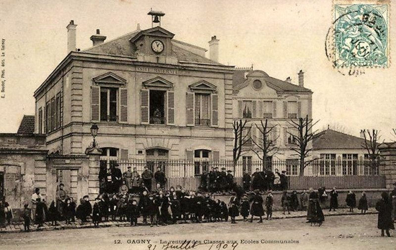 Carte postale ancienne Gagny.Ecole communale Paul-Laguesse