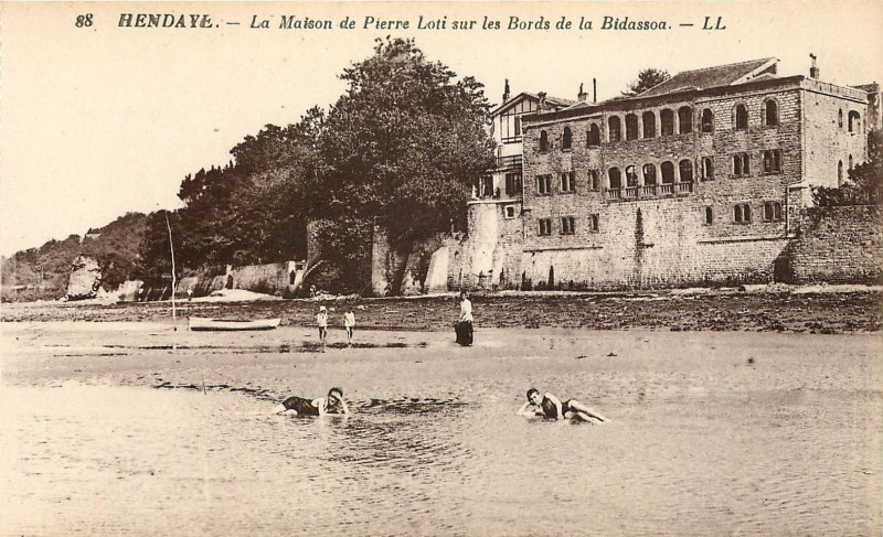 Carte postale ancienne Hendaye - Maison de Pierre Loti 6