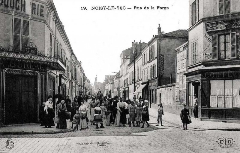 Carte postale ancienne Noisy-le-Sec.Rue de la Forge