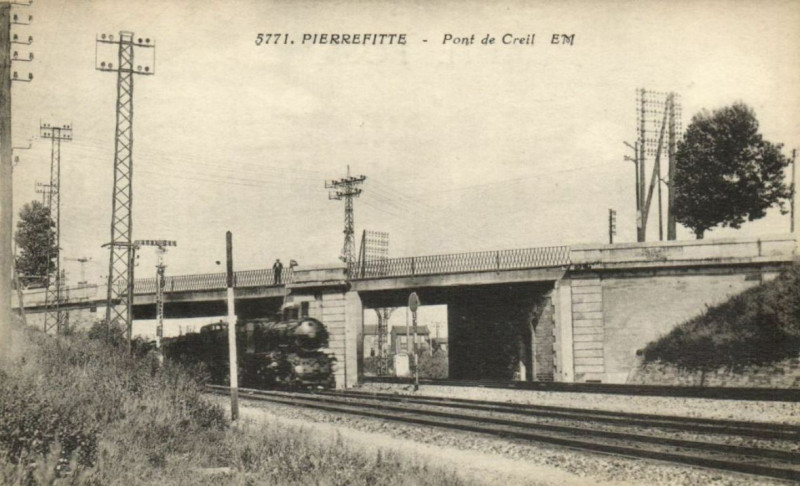 Carte postale ancienne Pierrefitte.Pont de Creil