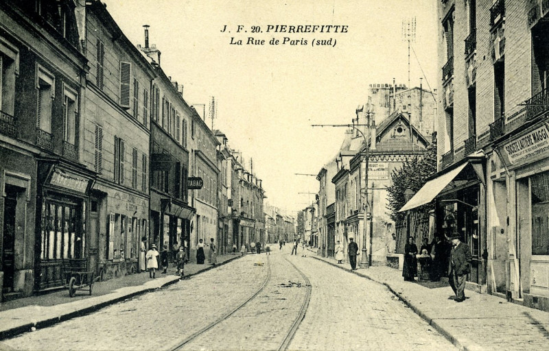 Carte postale ancienne Pierrefitte.Rue de Paris.Sud