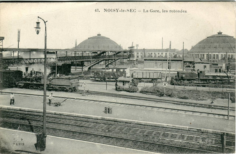Carte postale ancienne Noisy Le Sec La Gare, les rotondes