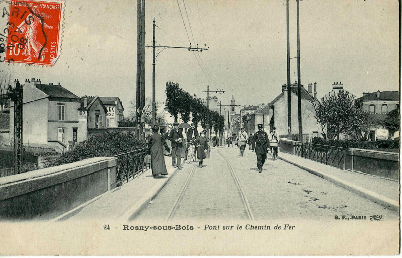 Carte postale ancienne Pont sur le Chemin de Fer à Rosny-sous-Bois