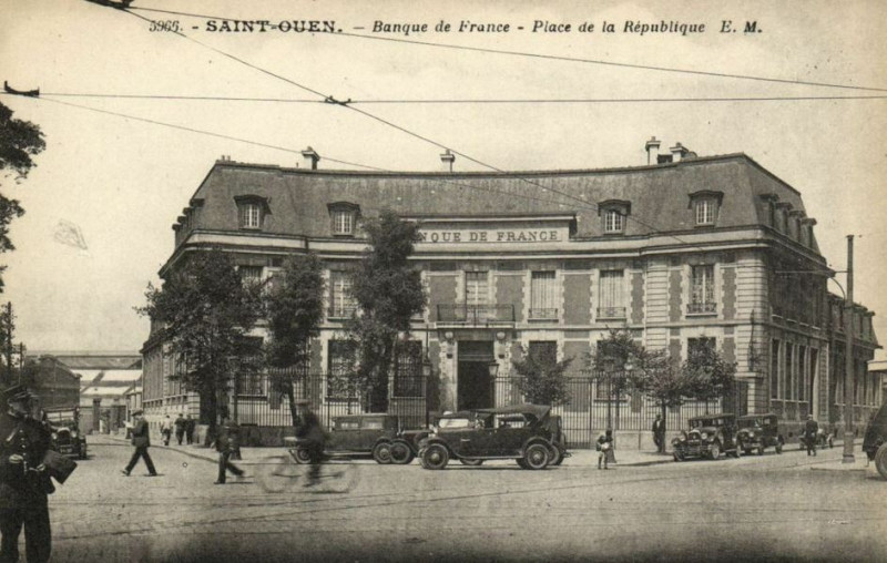 Carte postale ancienne Banque de France - Place de la République à Saint-Ouen-sur-Seine