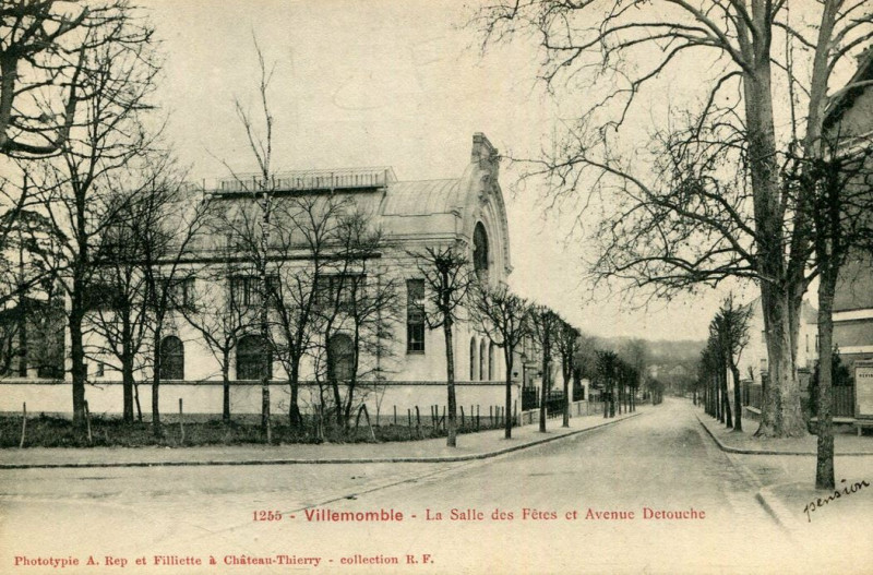 Carte postale ancienne Villemomble.Salle des Fêtes.Avenue Detouche