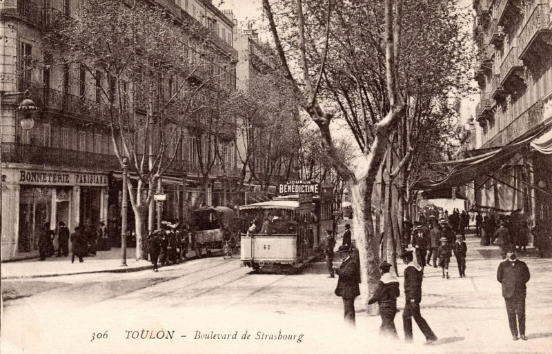Carte postale ancienne Toulon Bd de Strasbourg tramway 1910