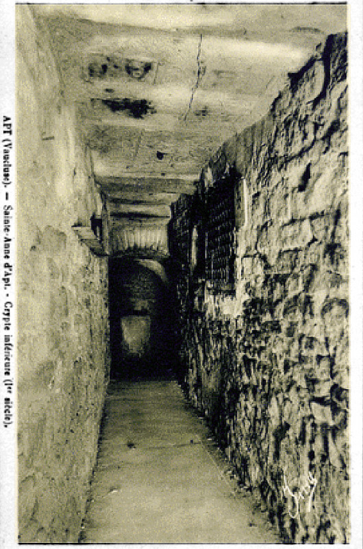 Carte postale ancienne Apt crypte inférieure 02