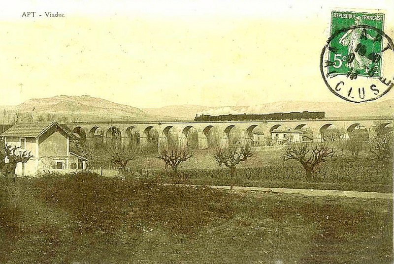 Carte postale ancienne Apt viaduc