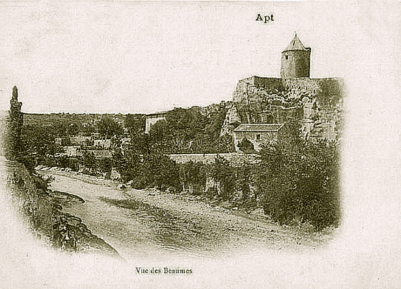 Carte postale ancienne Apt vue des Beaumes