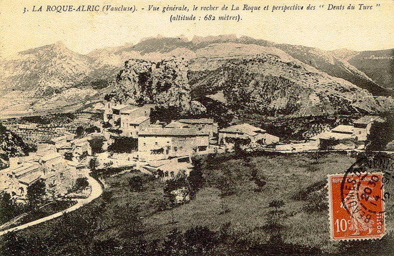 Carte postale ancienne La Roque Alric Vue du village