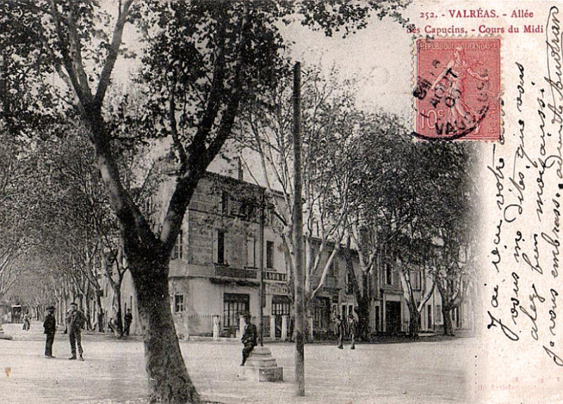 Carte postale ancienne Valréas allée des Capucins Cours du Midi