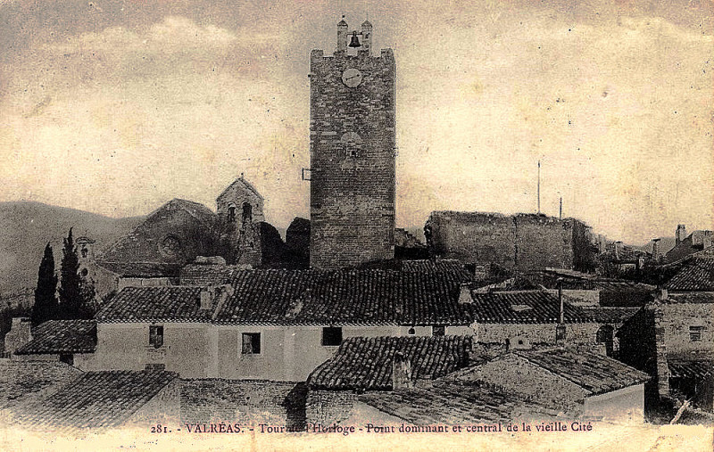 Carte postale ancienne Valréas tour de l'Horloge