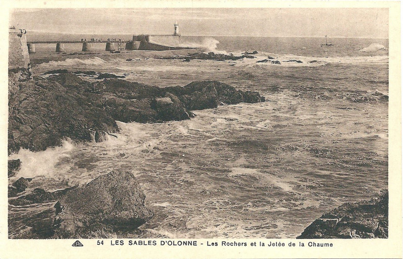 Carte postale ancienne Les Sables-d'Olonne-Fr-85-jetée de la Chaume-1