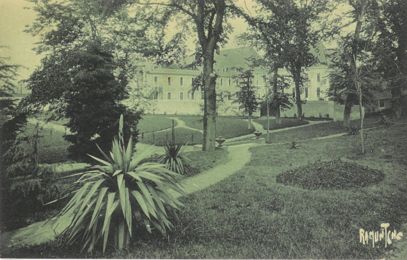 Carte postale ancienne Sables-d'Olonne - Caserne