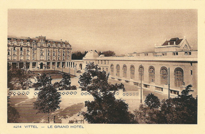 Carte postale ancienne Vittel-Fr-88-vers 1930-le Grand Hôtel-1
