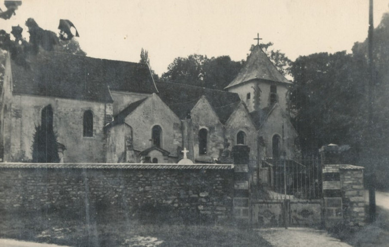 Carte postale ancienne L2571 - Flins-sur-Seine - Eglise