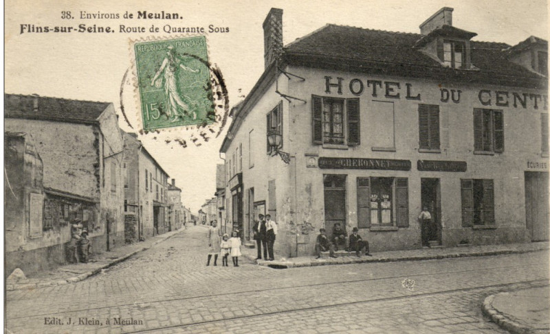 Carte postale ancienne L2667 - Flins-sur-Seine - Route de Quarante-Sous