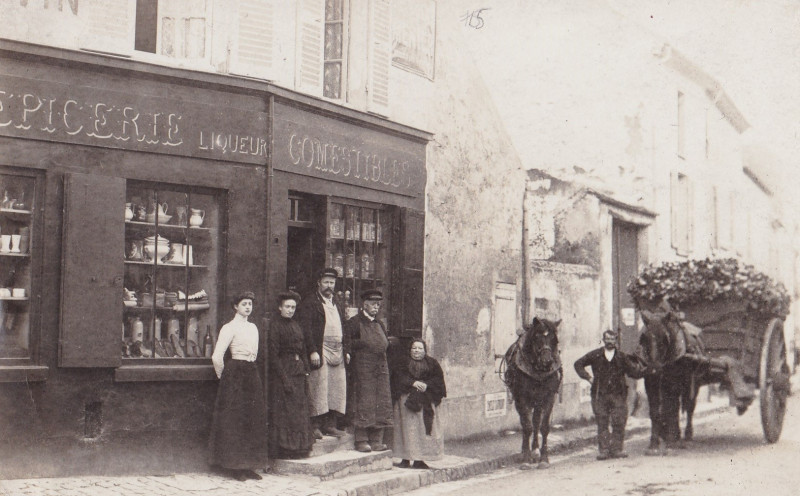 Carte postale ancienne L2711 - Flins-sur-Seine - Scène de rue