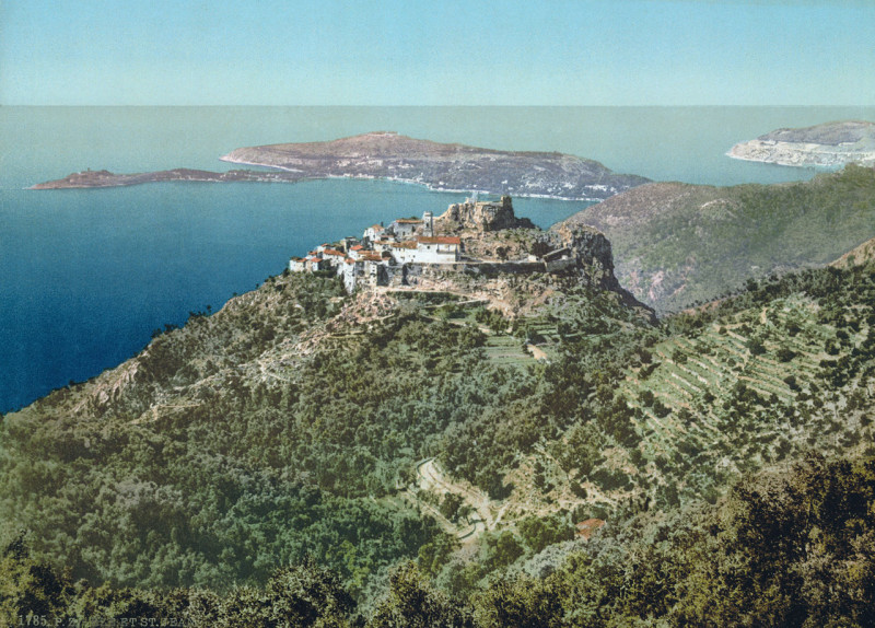 Carte postale ancienne Eze et la baie de Saint-Jean