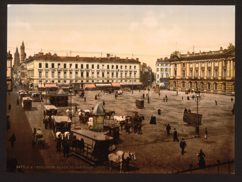 Carte postale ancienne Place du Capitole à Toulouse