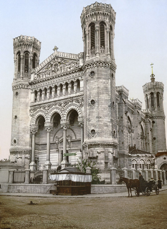 Carte postale ancienne Lyon basilique congres à Lyon