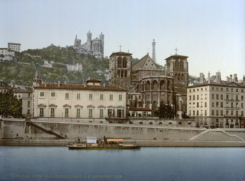 Carte postale ancienne Lyon cathedrale congres à Lyon