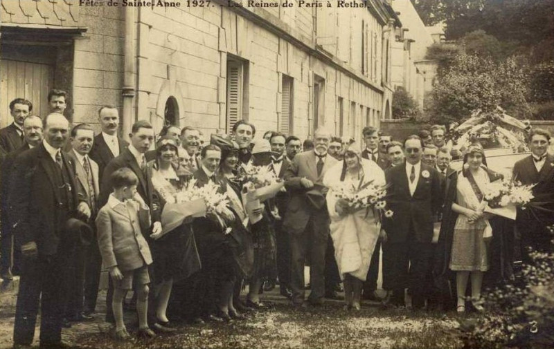 Carte postale ancienne Reines de Paris à Rethel 1927