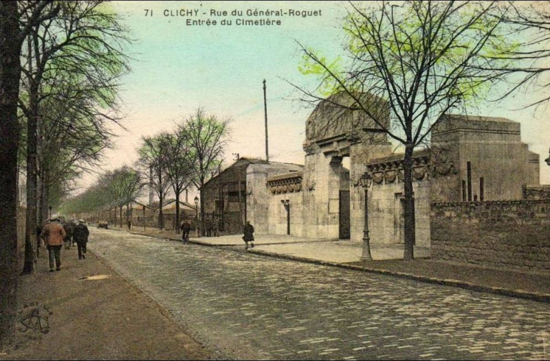 Carte postale ancienne Rue du Général-Roguet - Entrée du cimetière à Clichy