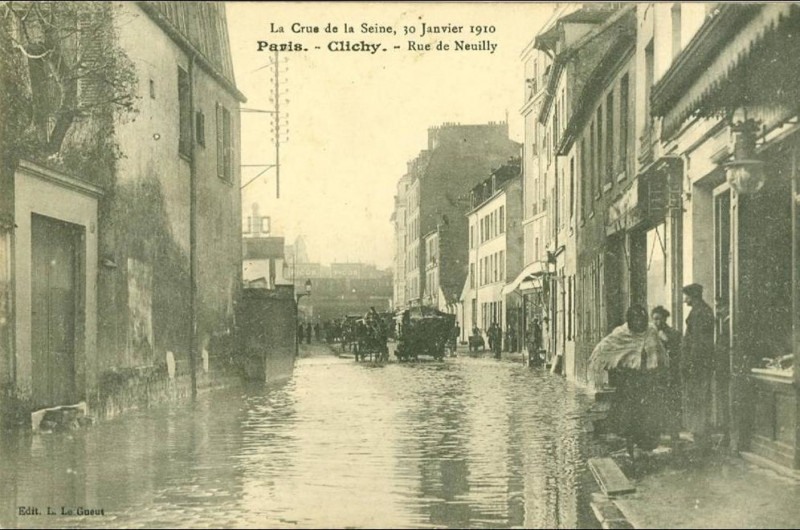 Carte postale ancienne La Crue de la Seine - Rue de Neuilly à Clichy