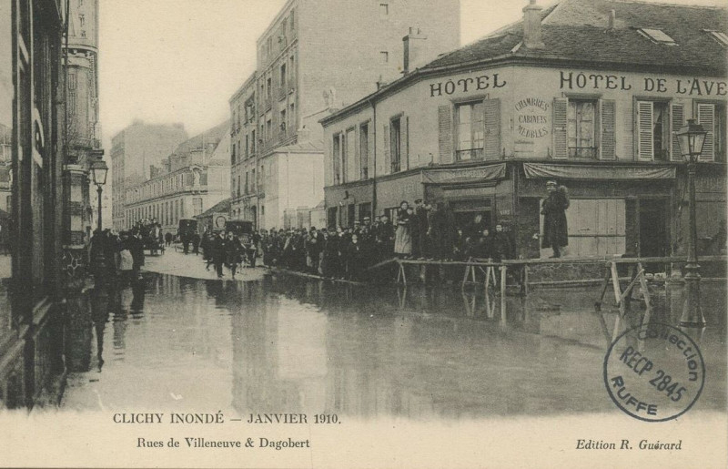 Carte postale ancienne Clichy inondé - Rues de Villeneuve & Dagobert à Clichy