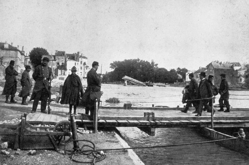 Carte postale ancienne L2050 - Lagny-sur-Marne - Période de guerre