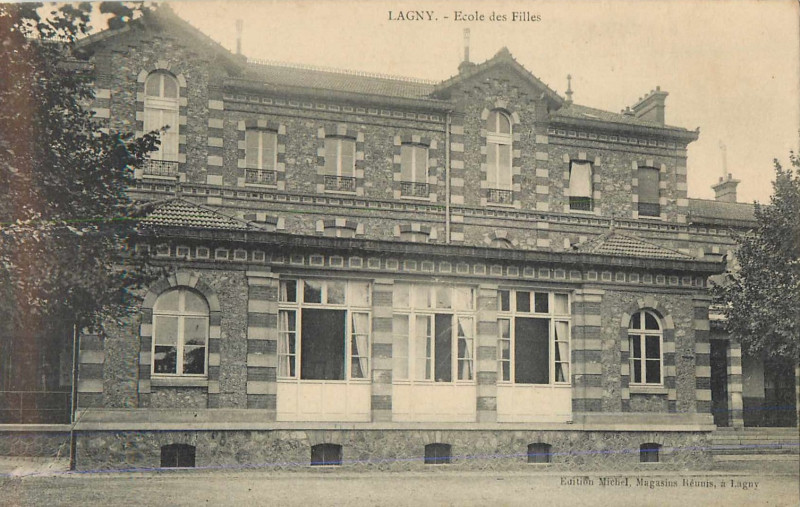 Carte postale ancienne L2262 - Lagny-sur-Marne - Ecole de filles
