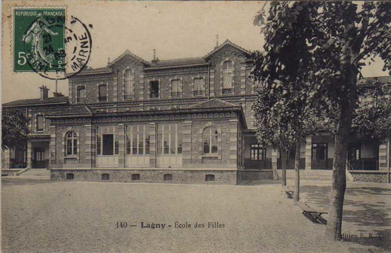 Carte postale ancienne L2266 - Lagny-sur-Marne - Ecole de filles