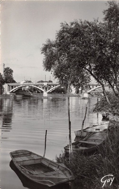 Carte postale ancienne L2872 - Lagny-sur-Marne - Bords de Marne