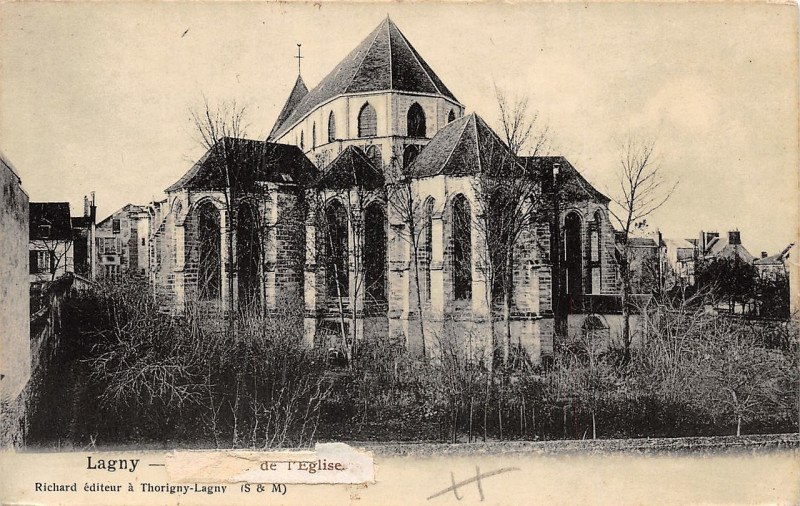 Carte postale ancienne L2883 - Lagny-sur-Marne - L'église