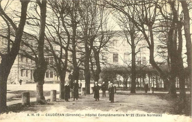 Carte postale ancienne Caudéran - Hôpital Complémentaire N° 22 (Ecole normale) 3 à Bordeaux