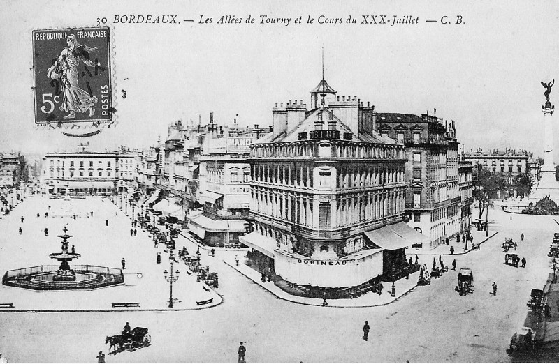 Carte postale ancienne Bordeaux place de la comedie 12 à Bordeaux