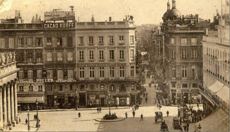 Carte postale ancienne Bordeaux place de la comedie 19 à Bordeaux