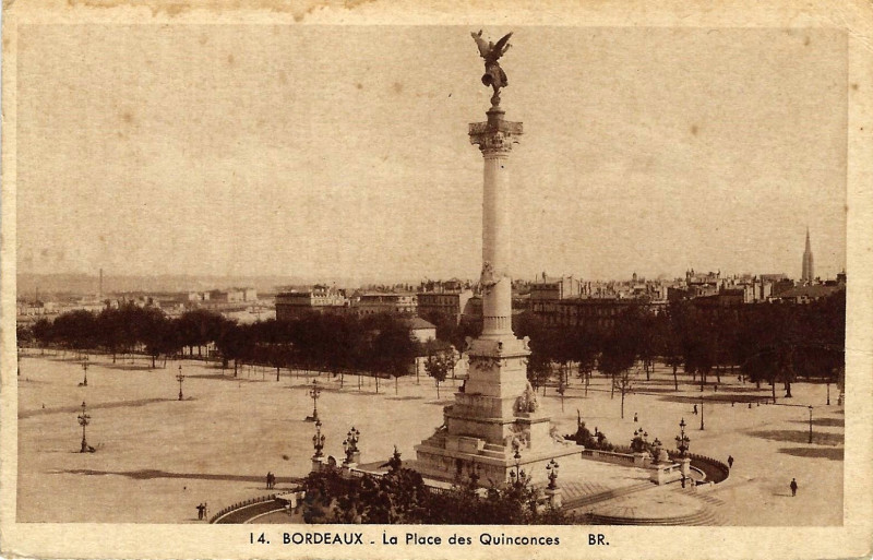 Carte postale ancienne Bordeaux monuments aux girondins 8 à Bordeaux
